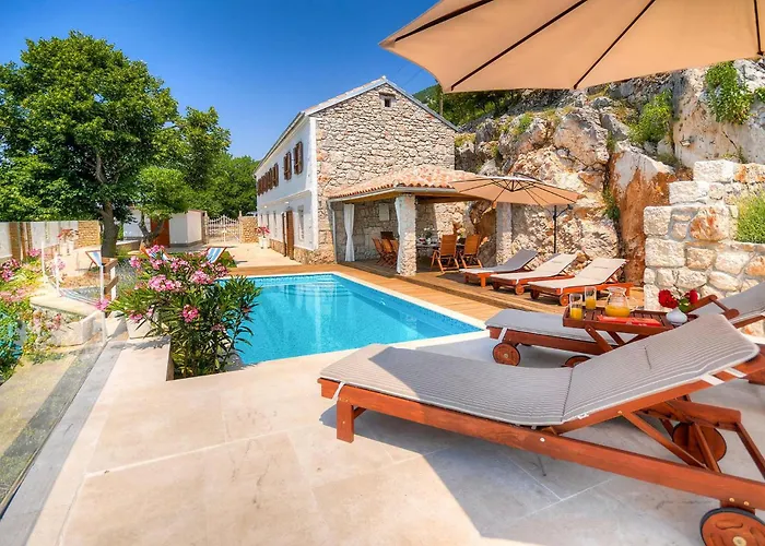 Mare Monti Casa de Férias Drivenik