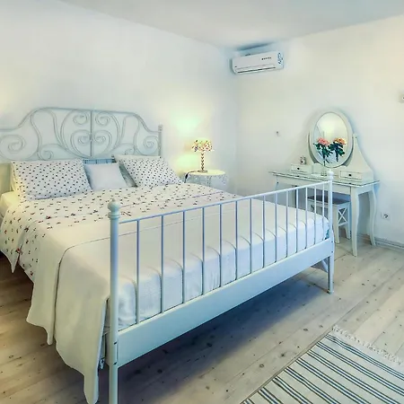 Mare Monti Ferienhaus Drivenik